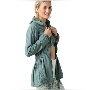 Prana Greenwood Light Windbreaker Hooded Jacket in Sage Fits Size XS to M